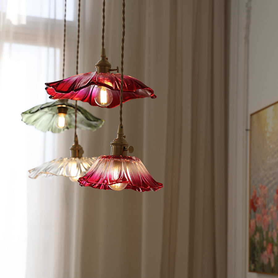 Flower-Shaped Pendant Light – Clear Glass Petals with Retro Brass Details