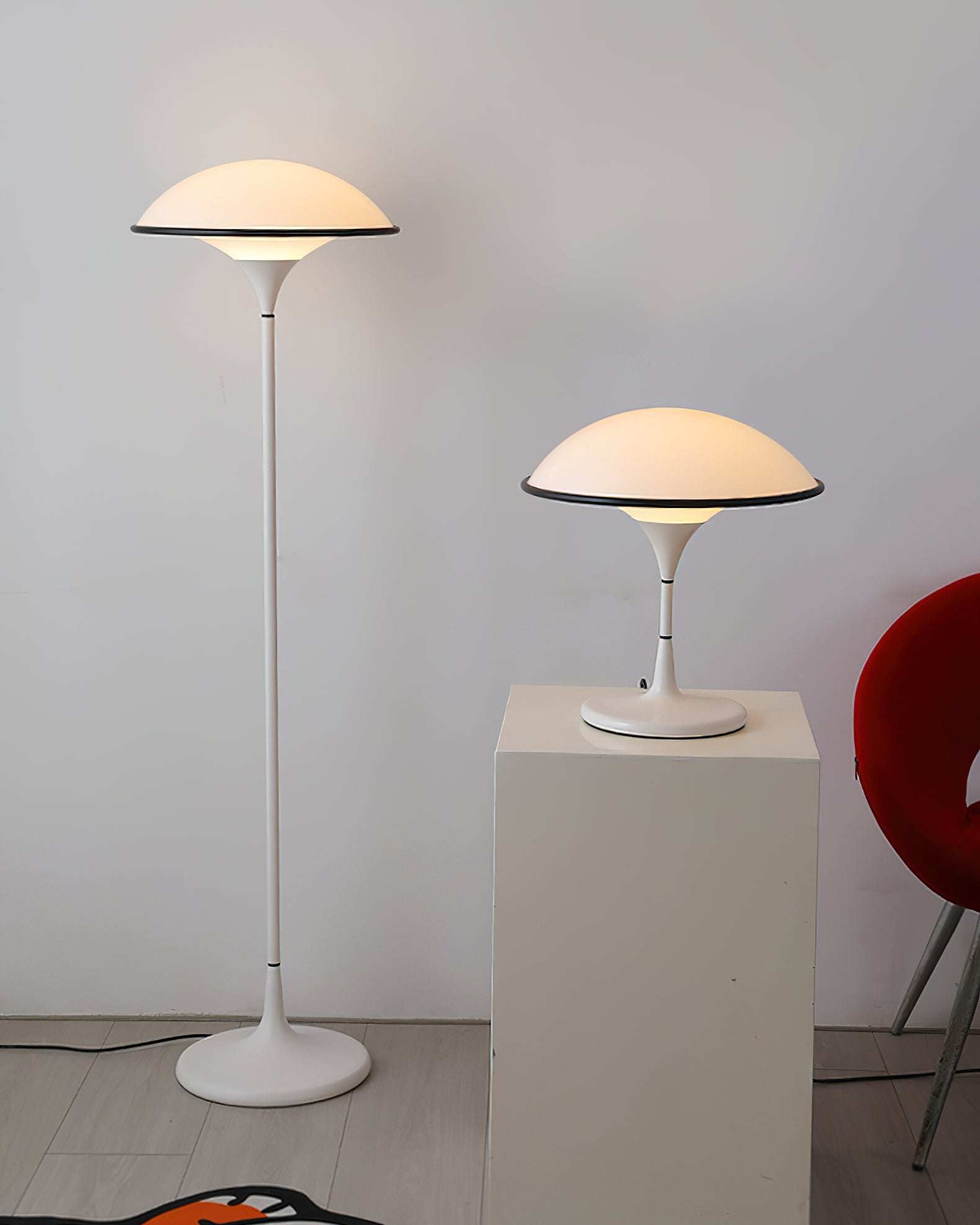 Futuristic Flying Saucer Lamp