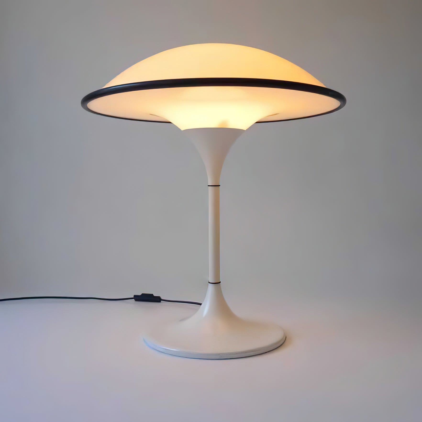 Futuristic Flying Saucer Lamp