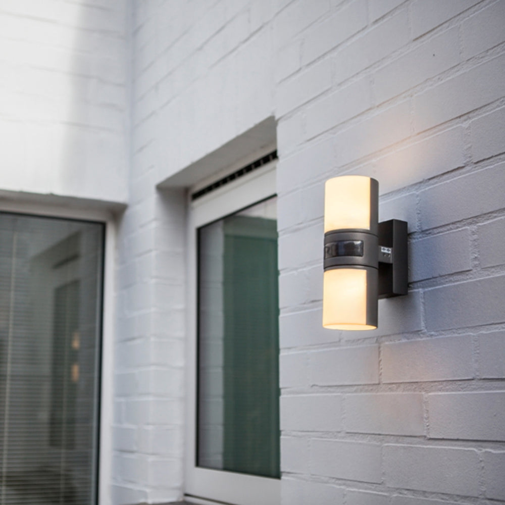 Modern Cylindrical Outdoor Wall Lamp – Rotatable Metal Lamp