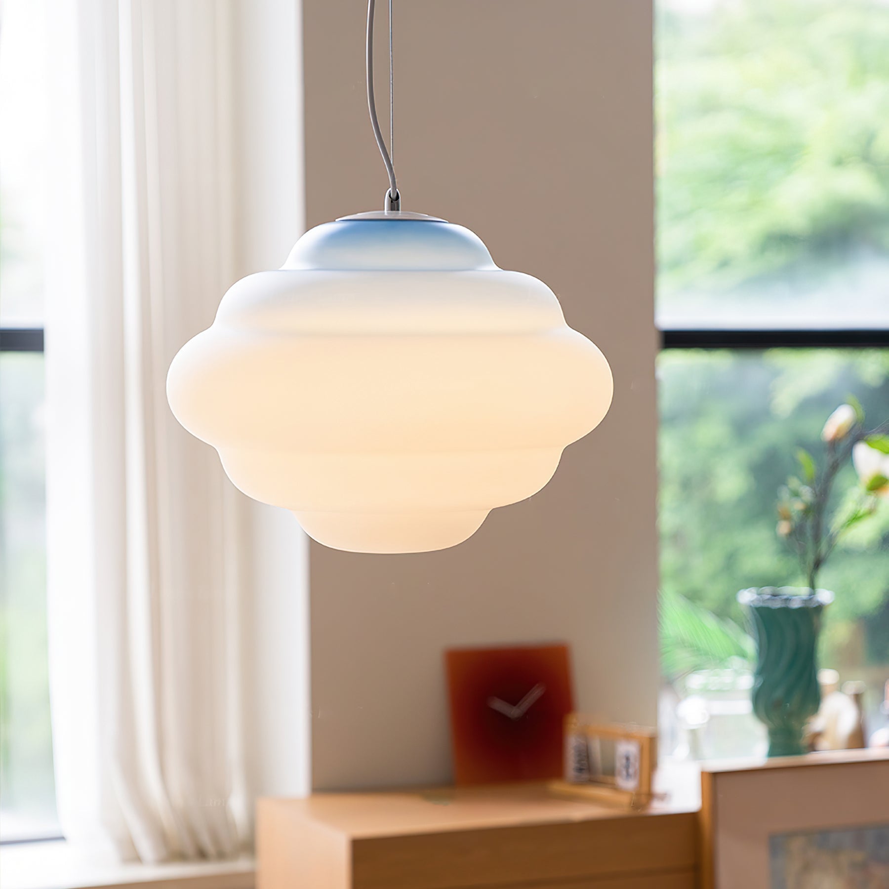 Cloud-Inspired Gradient Pendant | Subtle Color Shift Ceiling Light
