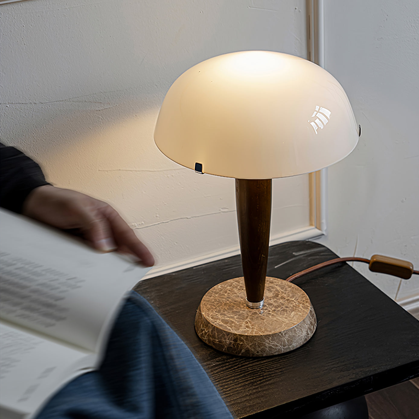 Minimalist Mid-Century Nightstand Lamp