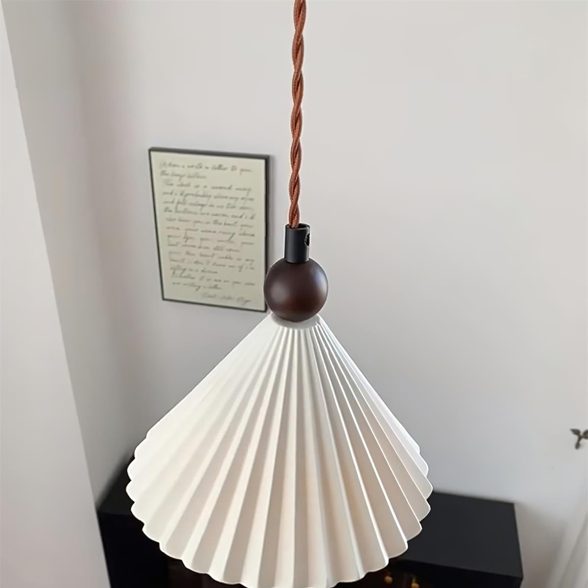 Ceramic Pendant Light with Wooden Accent – Retro-Modern Kitchen Lighting