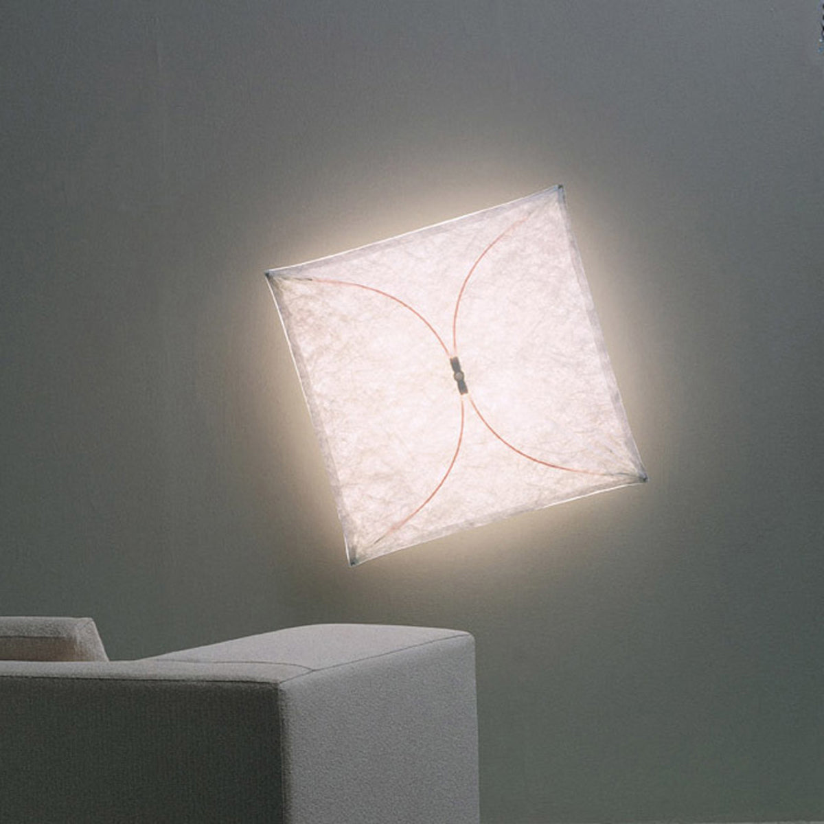 Kite Wall Light – Modern Plug-in Wall Lamp Paper Diffuser