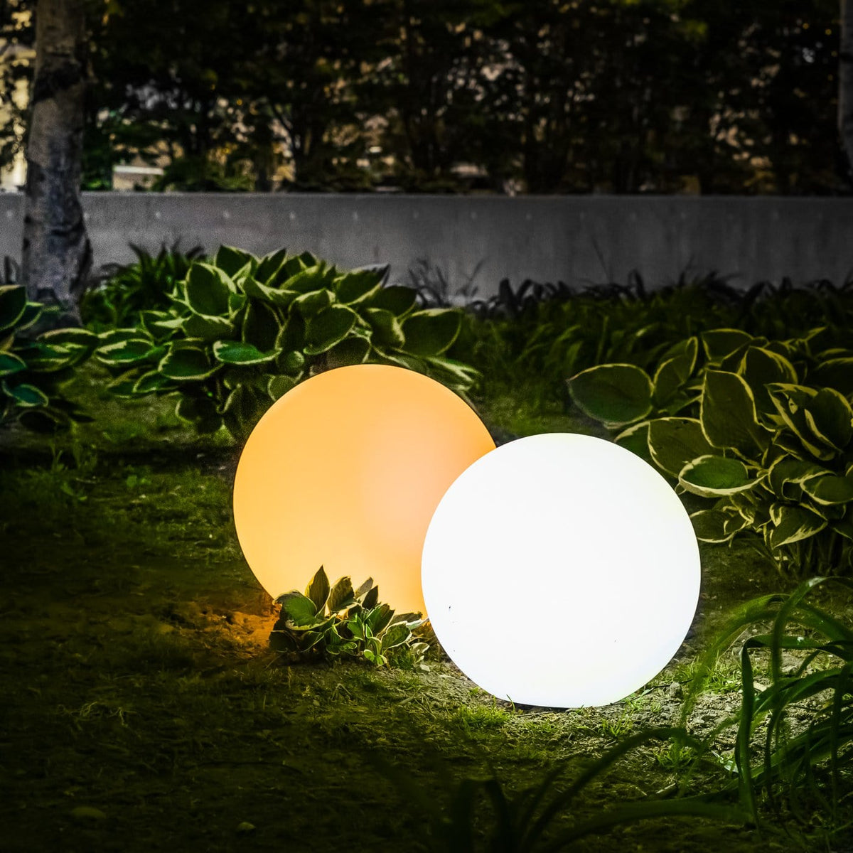 Spherical Garden Lamp