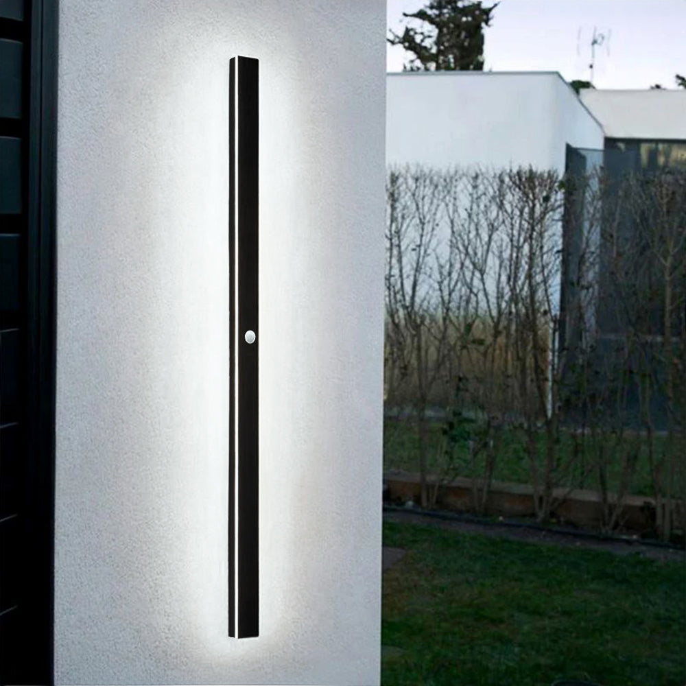 Outdoor Metal LED Linear Wall Lamp – IP65 Exterior Light