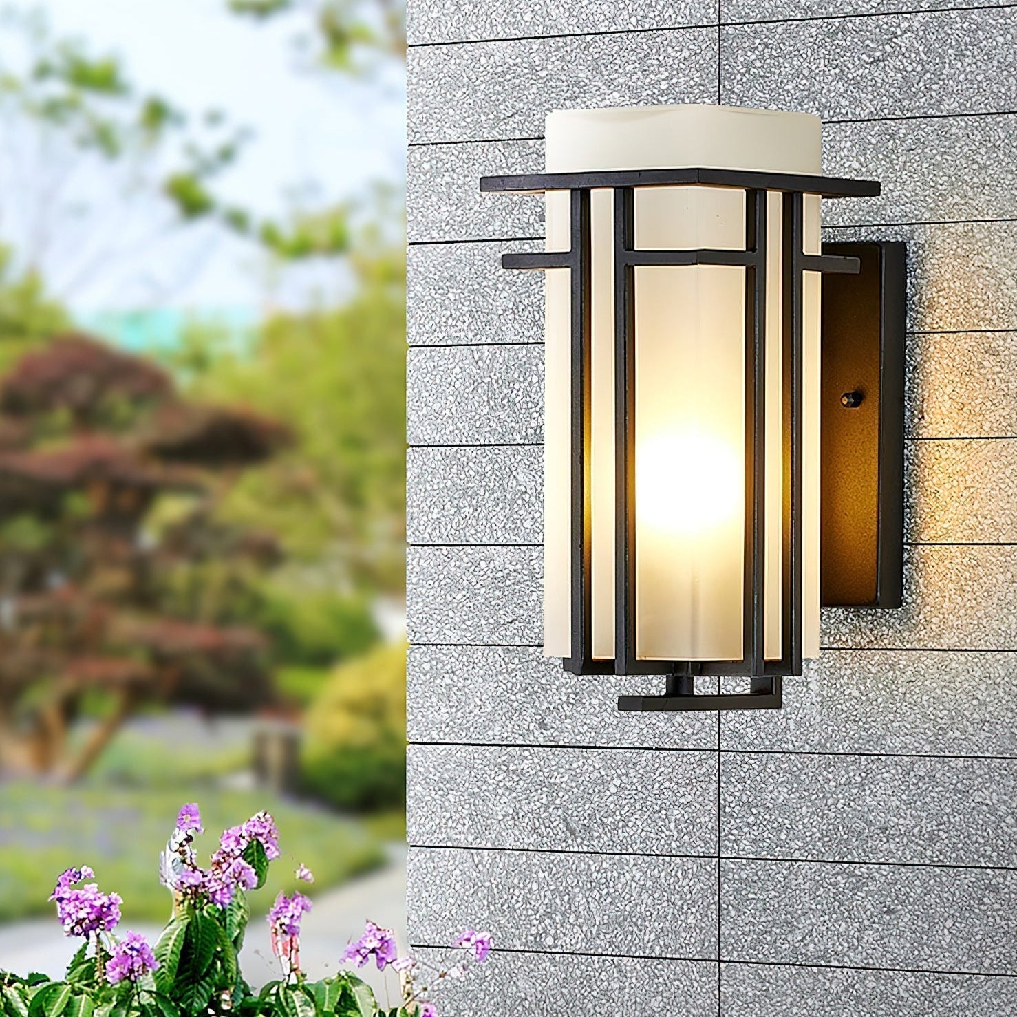 Contemporary Linden-Style Outdoor Wall Lamp