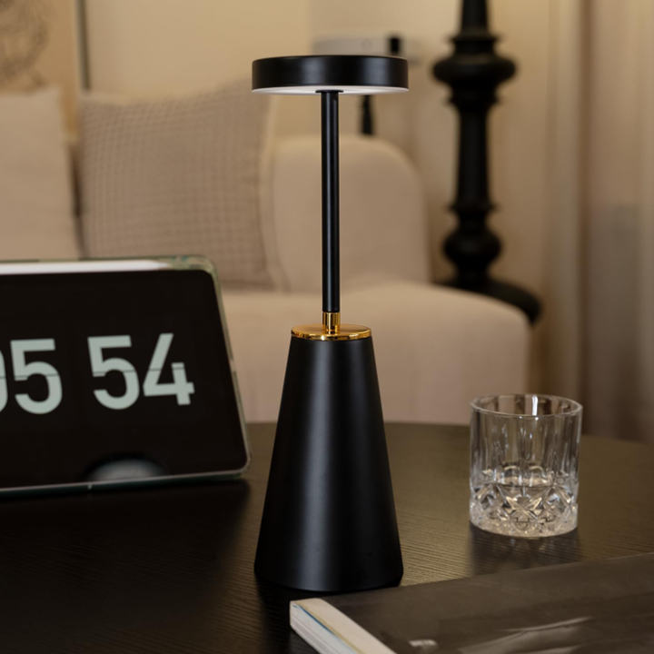 Portable Lumiflex Wireless Desk Lamp