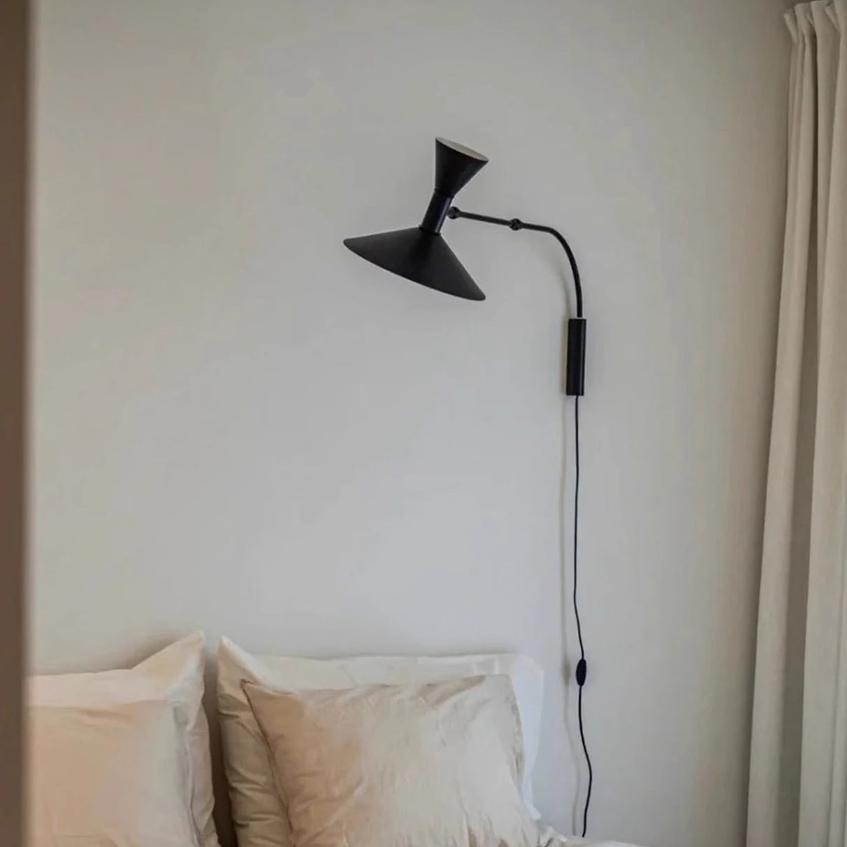 Swing Arm Plug-in Wall Sconce – Adjustable Metal Lamp with G9 Socket
