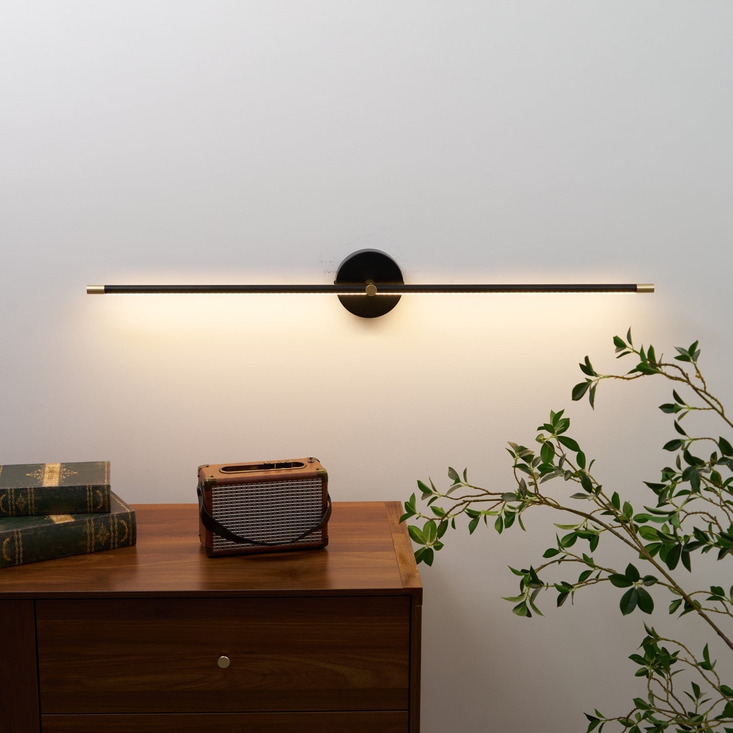 Modern Linear Wall Light – Minimalist Double-End Accent Lamp