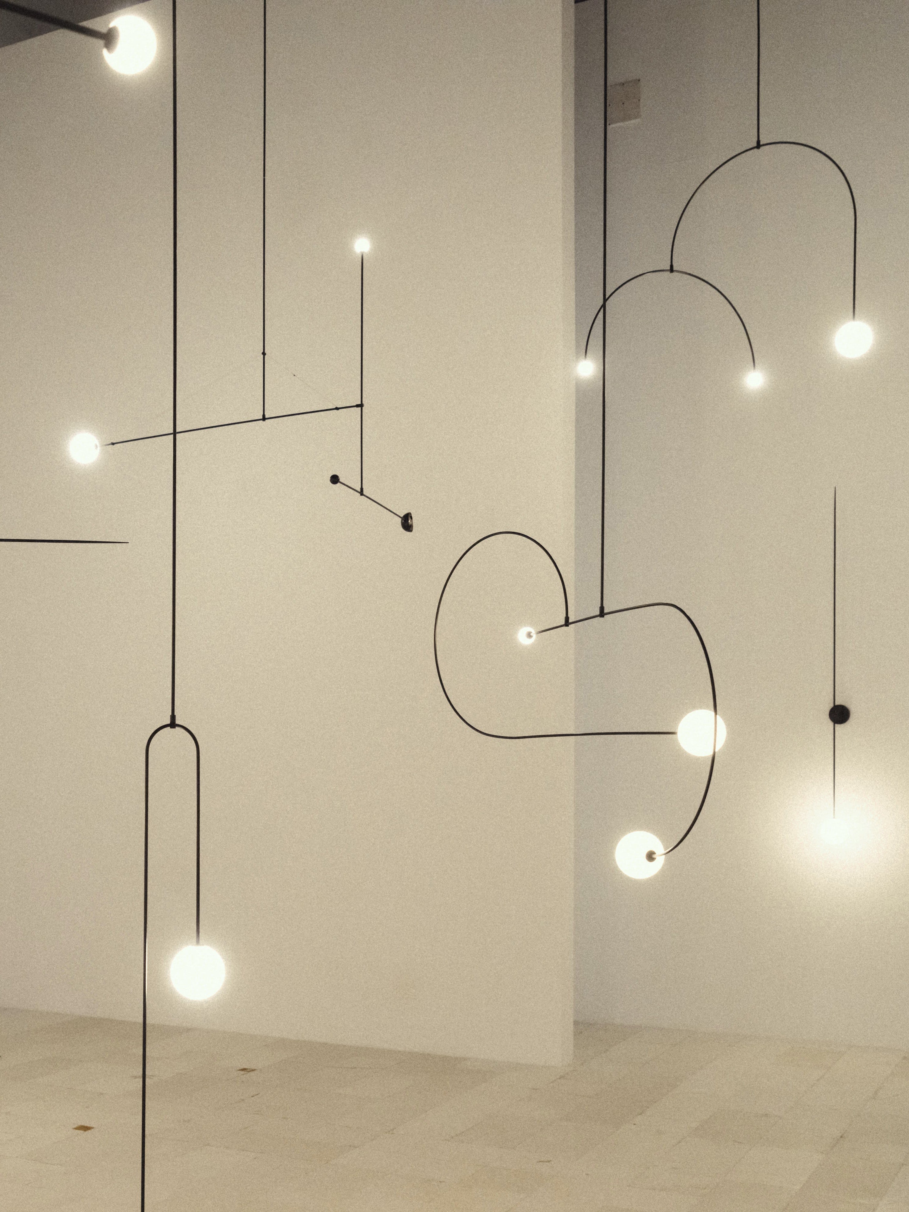 Modern Mobile Chandelier – Adjustable Hanging Light Fixture