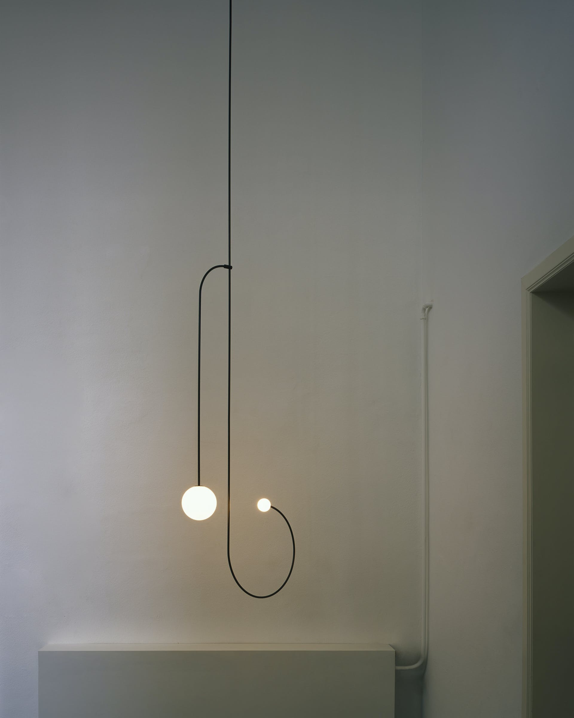 Modern Mobile Chandelier – Adjustable Hanging Light Fixture
