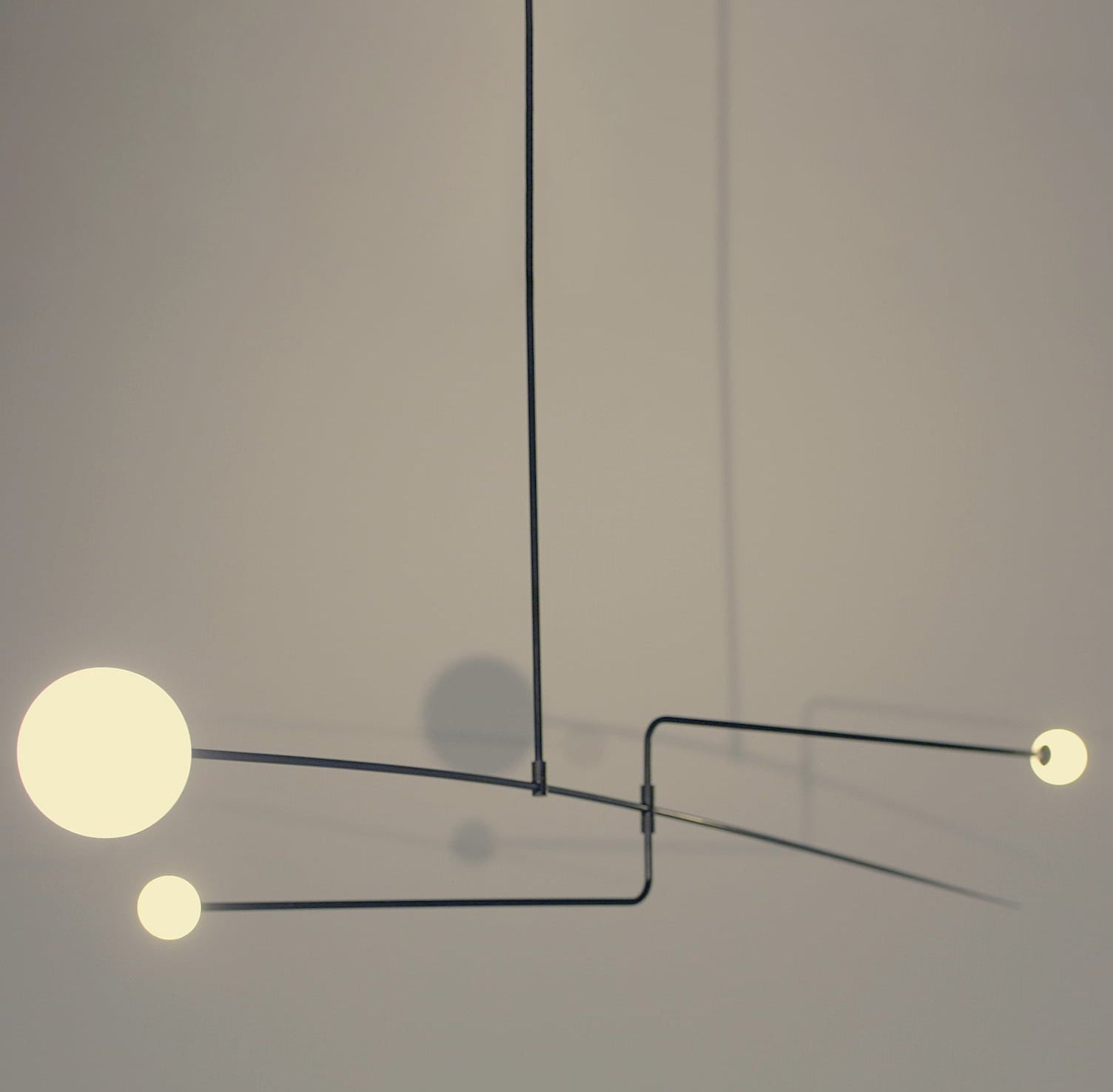 Modern Mobile Chandelier – Adjustable Hanging Light Fixture