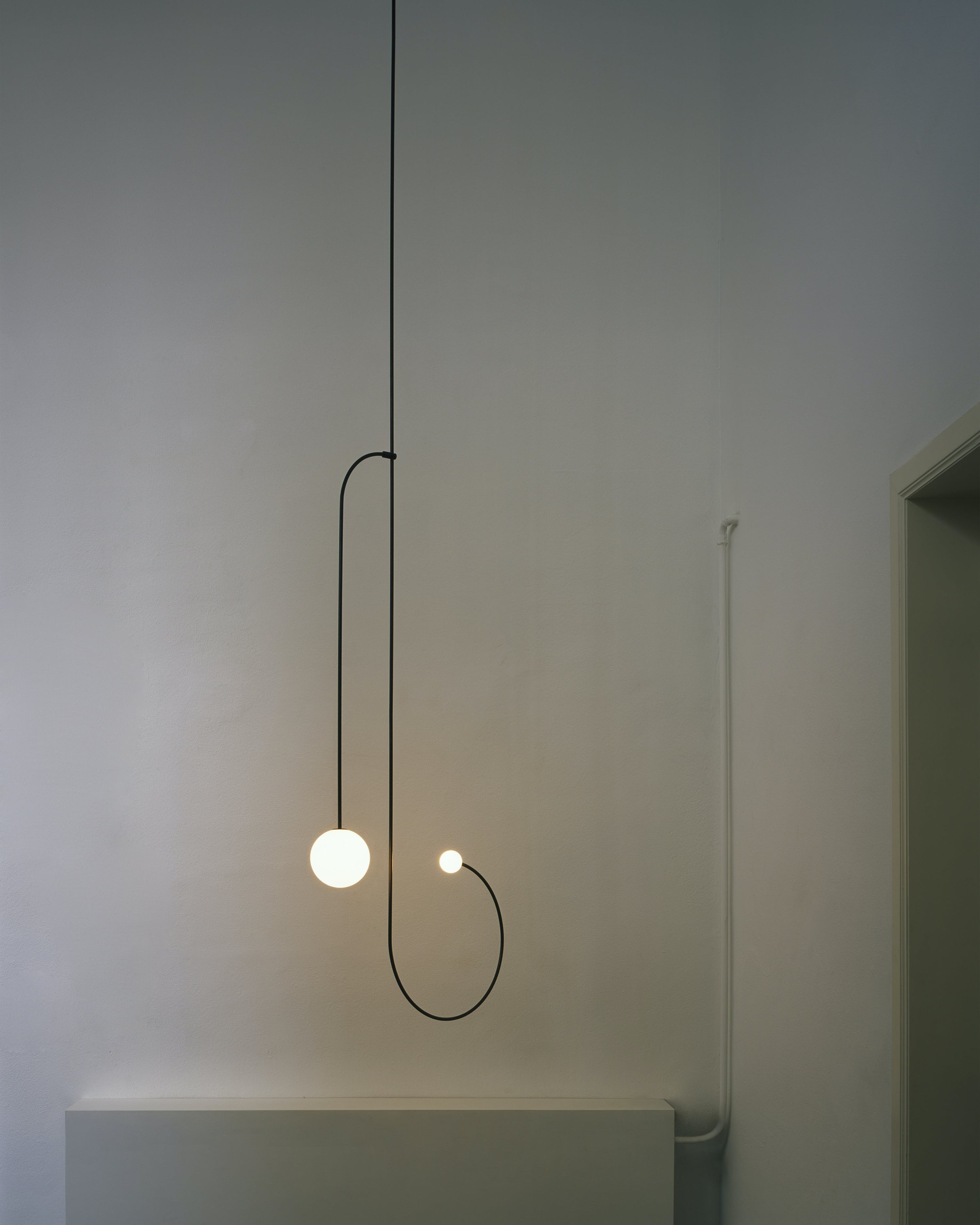Modern Mobile Chandelier – Adjustable Hanging Light Fixture