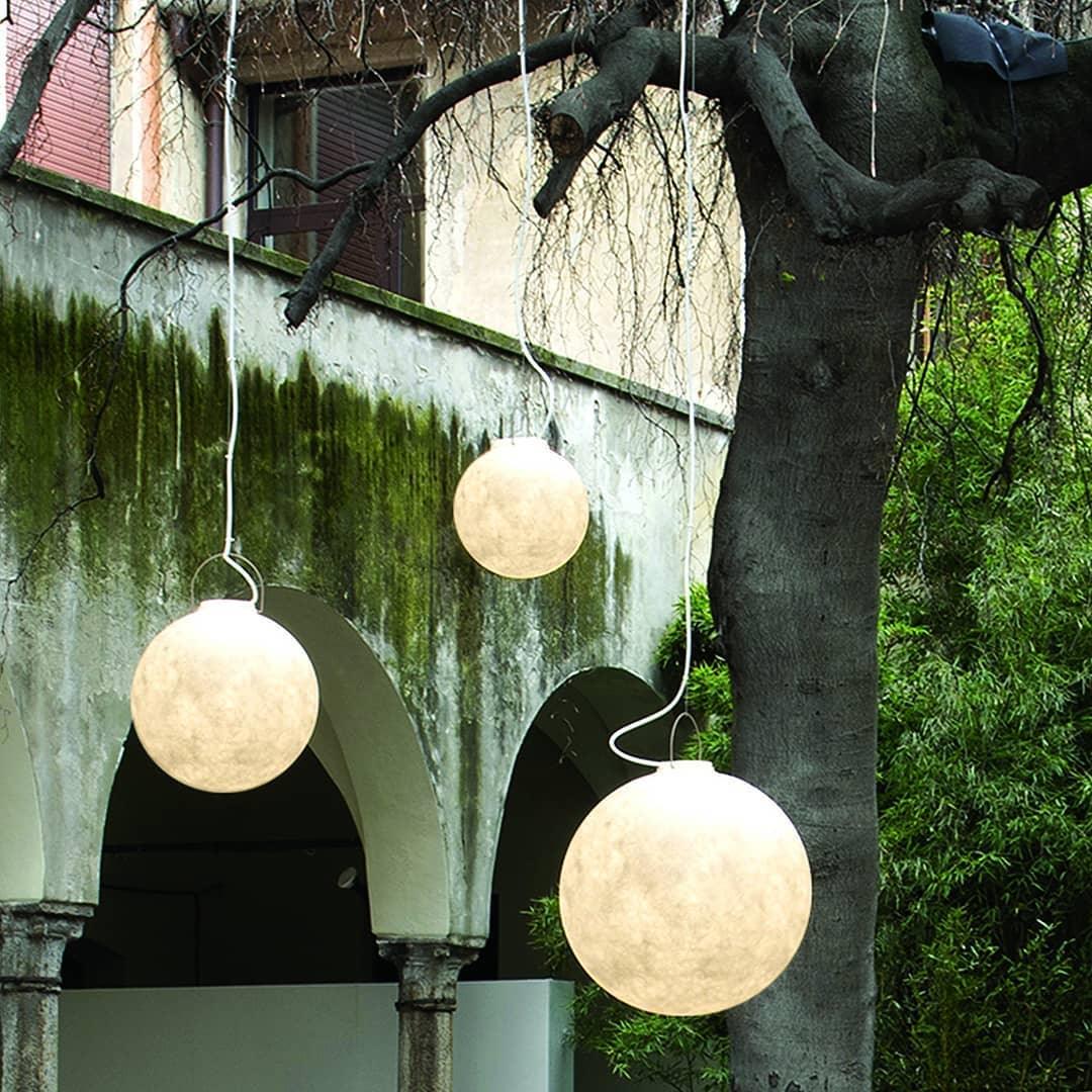 Moon-Shaped Pendant Lamp – Modern Celestial Ceiling Lamp