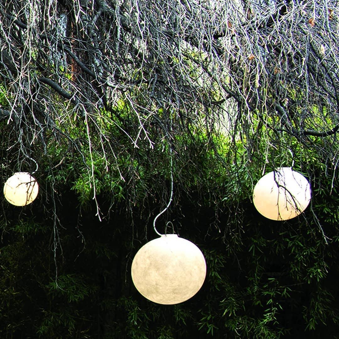 Moon-Shaped Pendant Lamp – Modern Celestial Ceiling Lamp