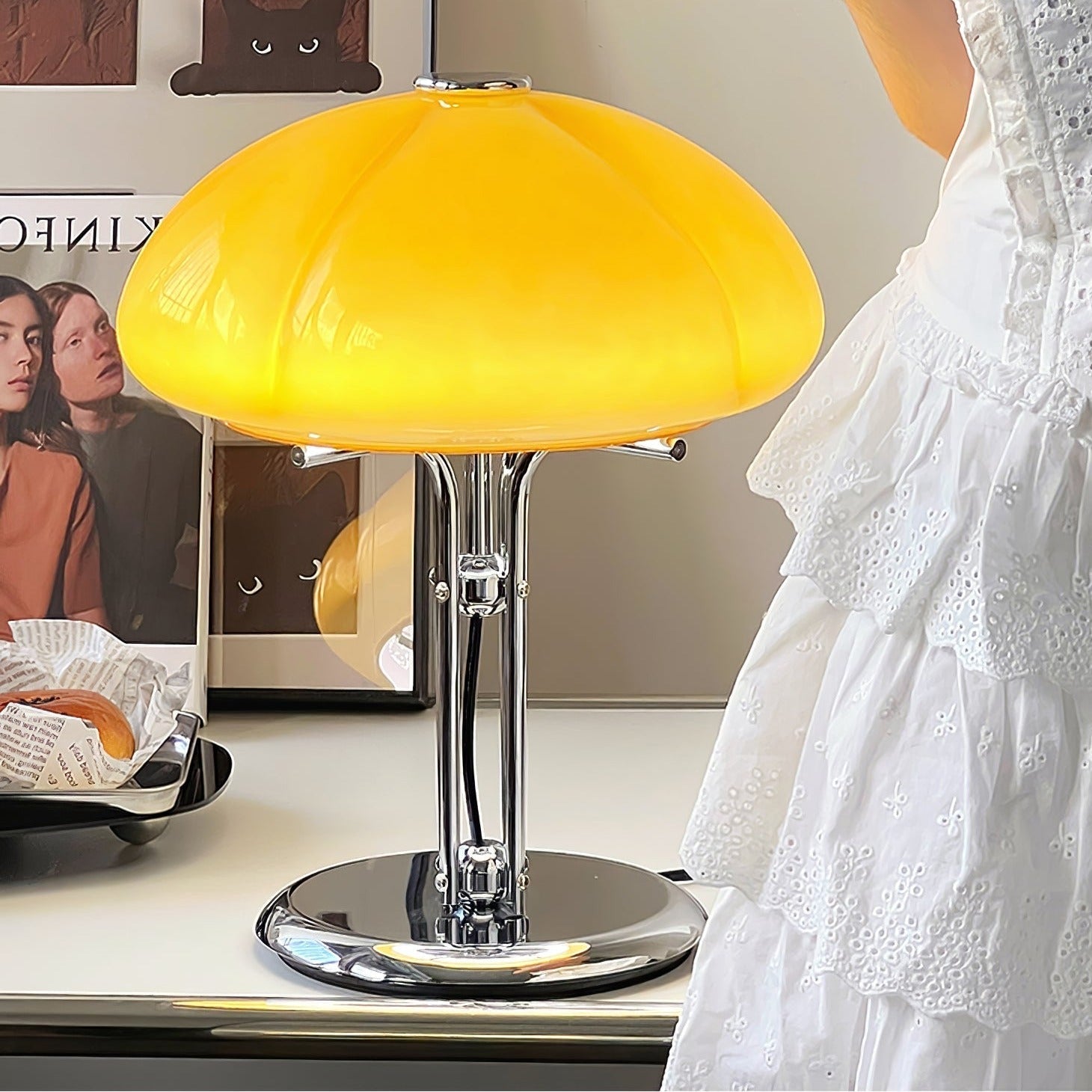 Minimalist Bauhaus Mushroom Table Lamp
