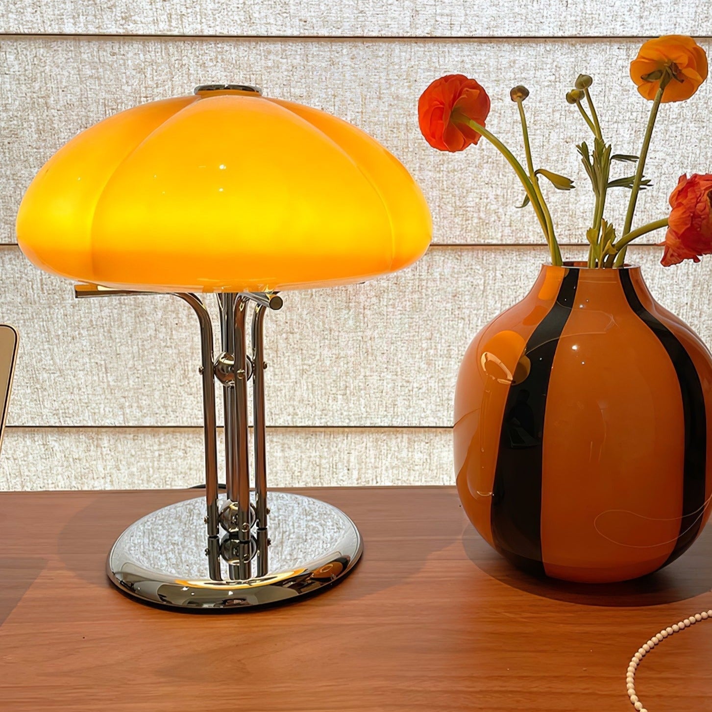 Minimalist Bauhaus Mushroom Table Lamp