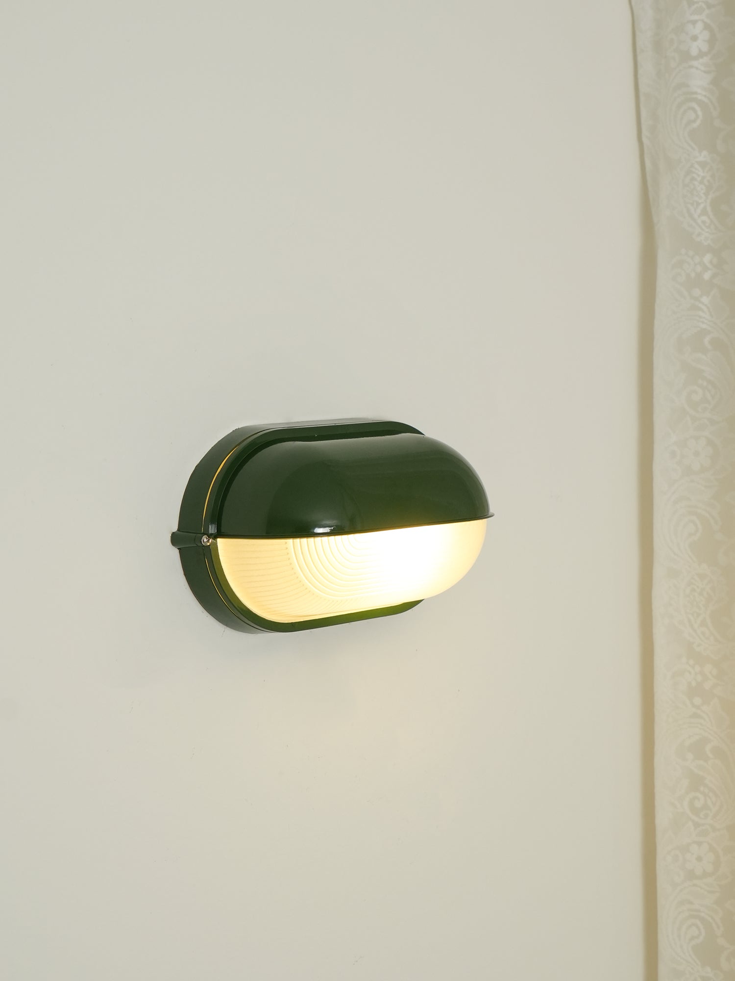 Industrial Outdoor Wall Lamp with Glass Shade – Retro Aluminium Sconce Light