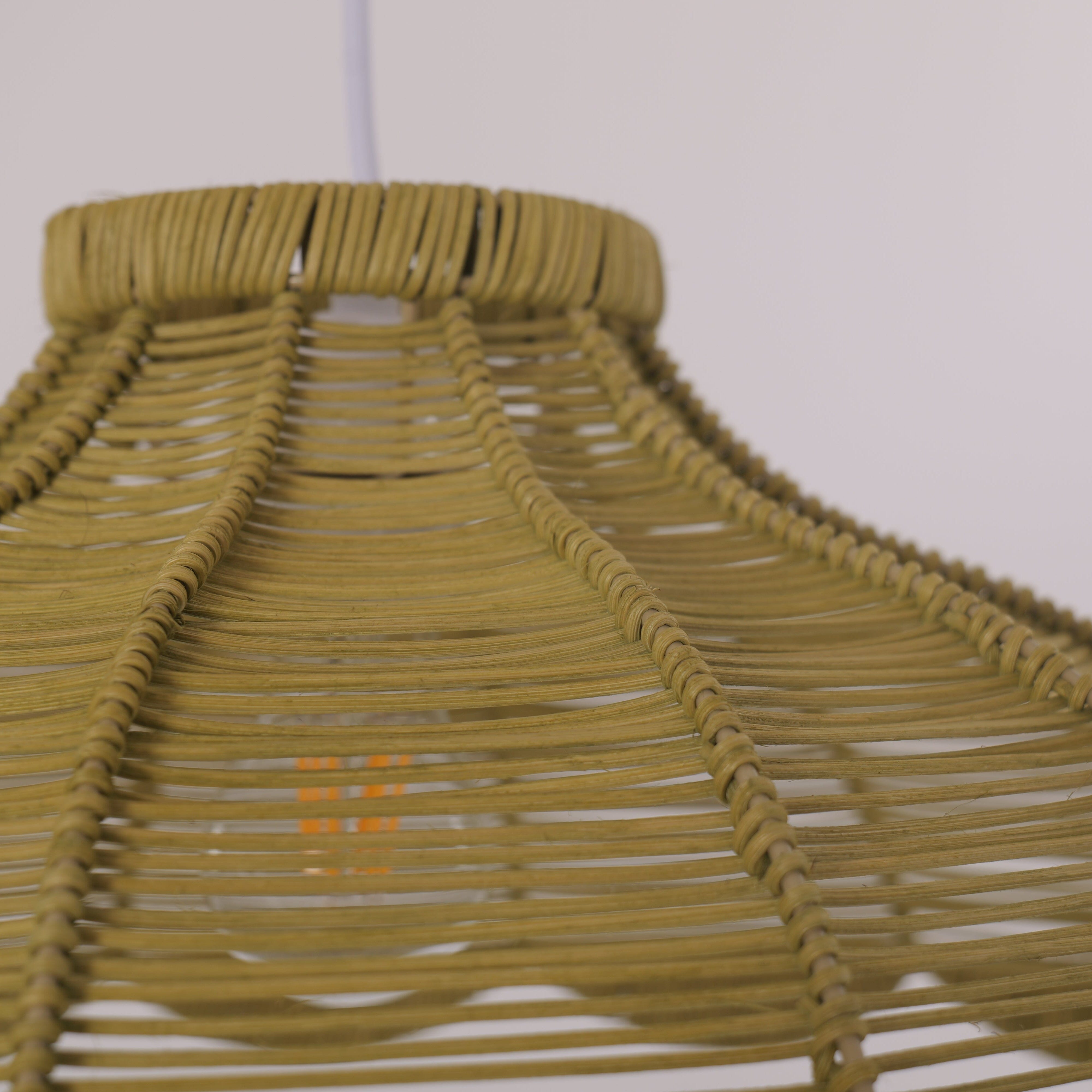 Petal-Shaped Rattan Pendant Light – Natural Ceiling Light Fixture