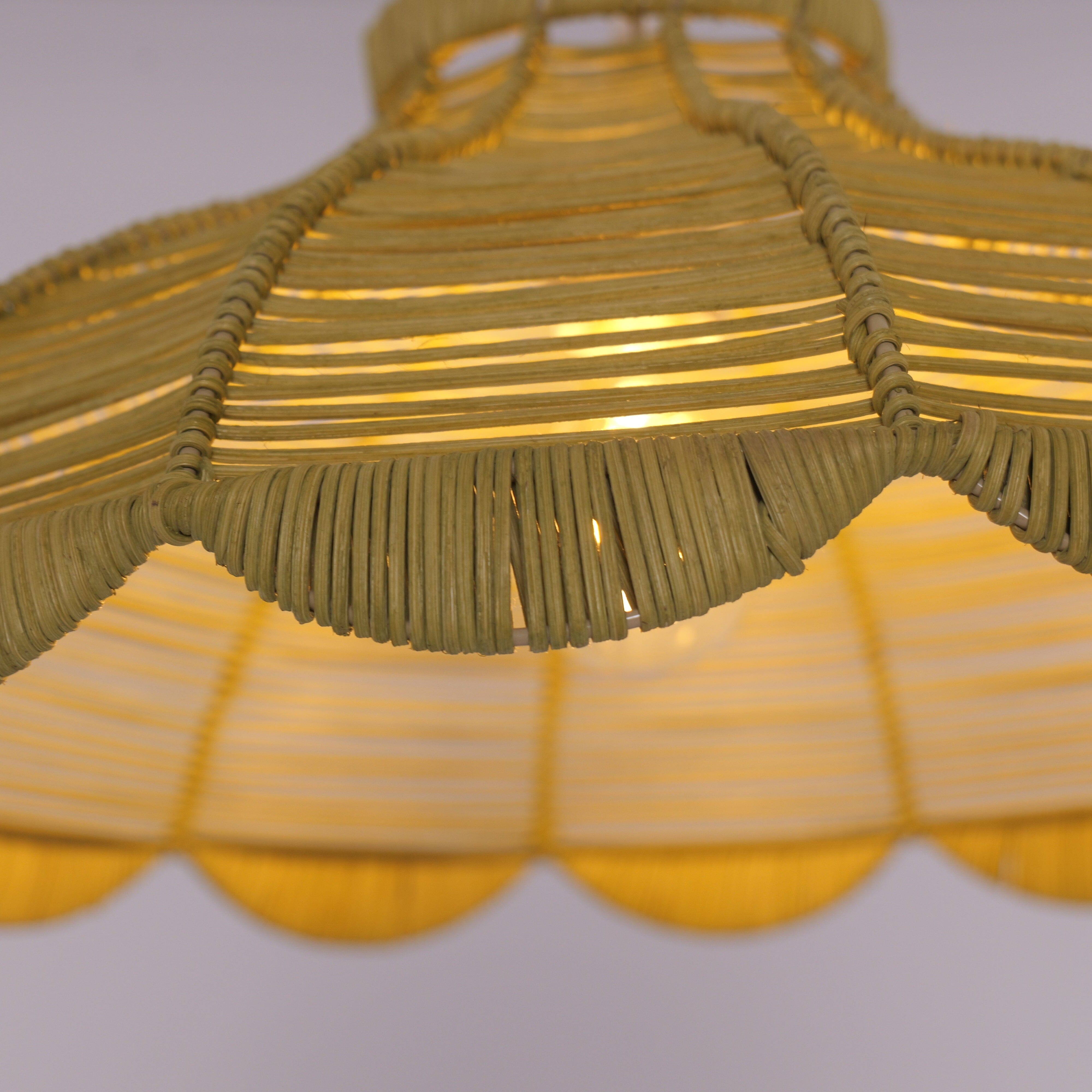 Petal-Shaped Rattan Pendant Light – Natural Ceiling Light Fixture