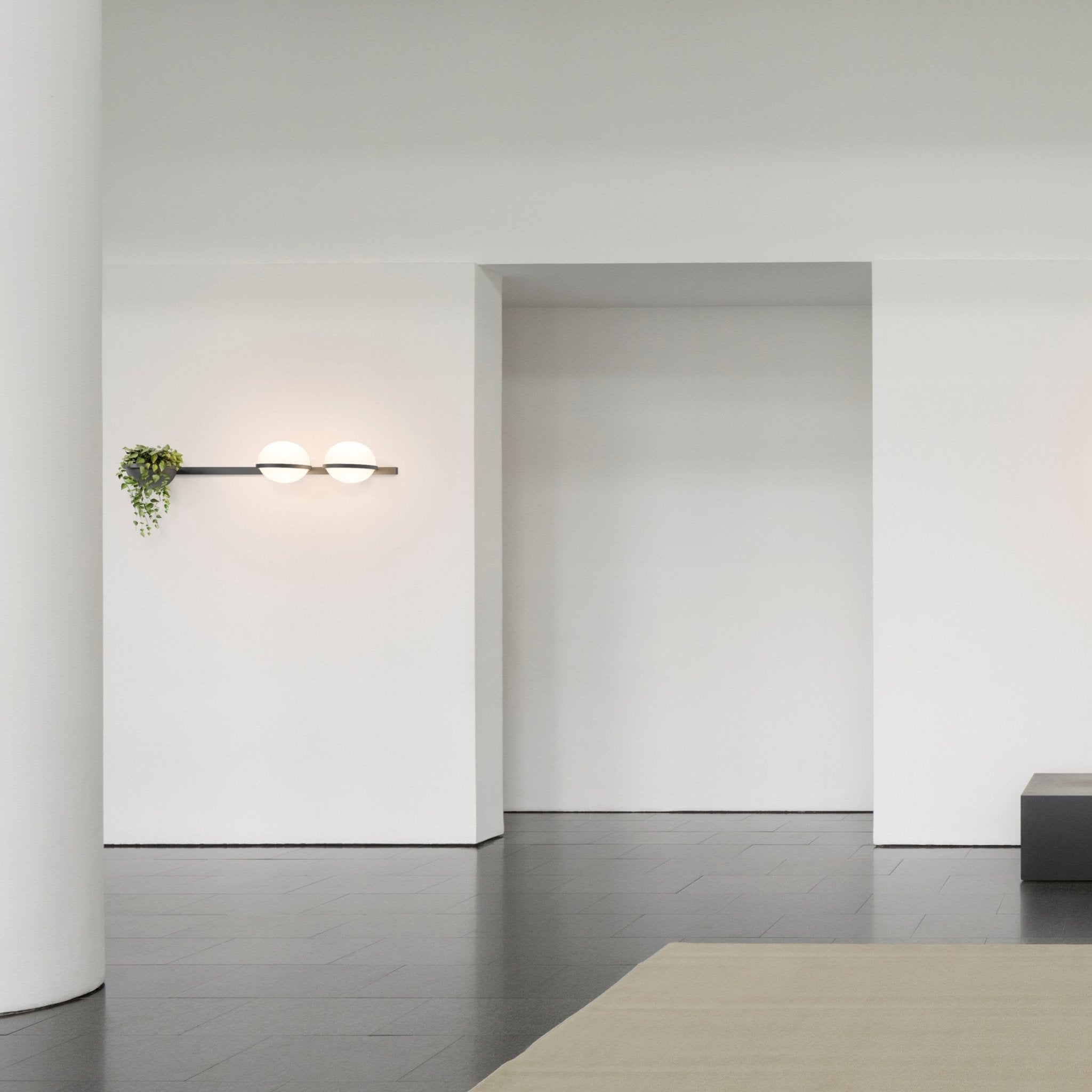 Sleek Globe-Style Outdoor Wall Light