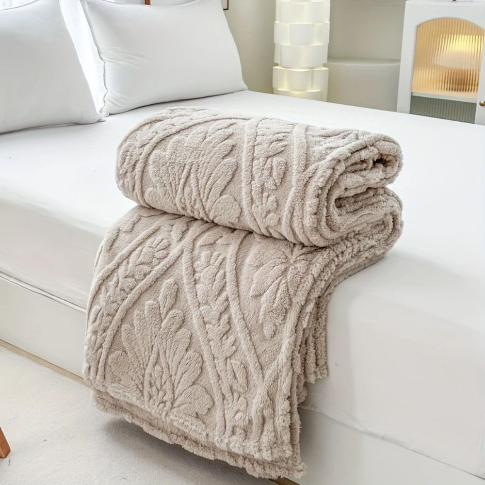 Fleece Blanket with Paris Weave Jacquard