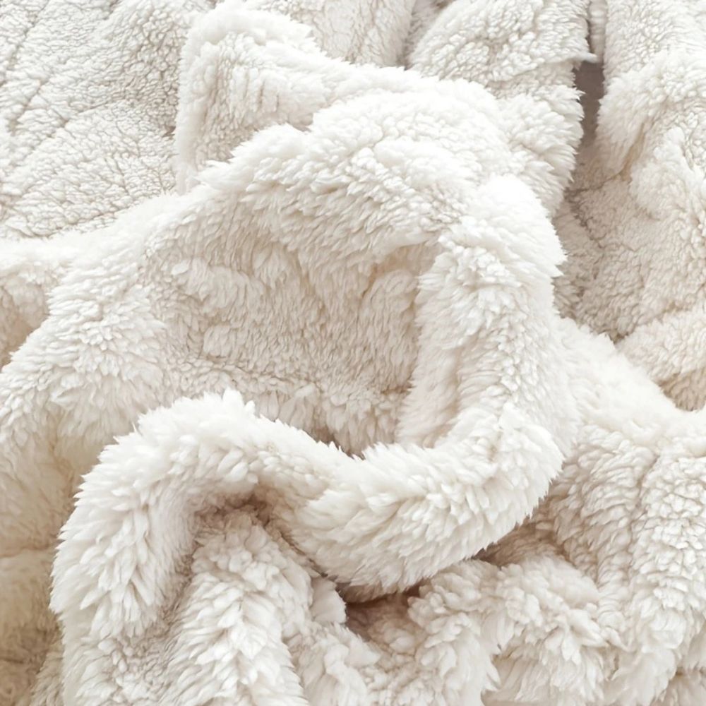 Fleece Blanket with Paris Weave Jacquard