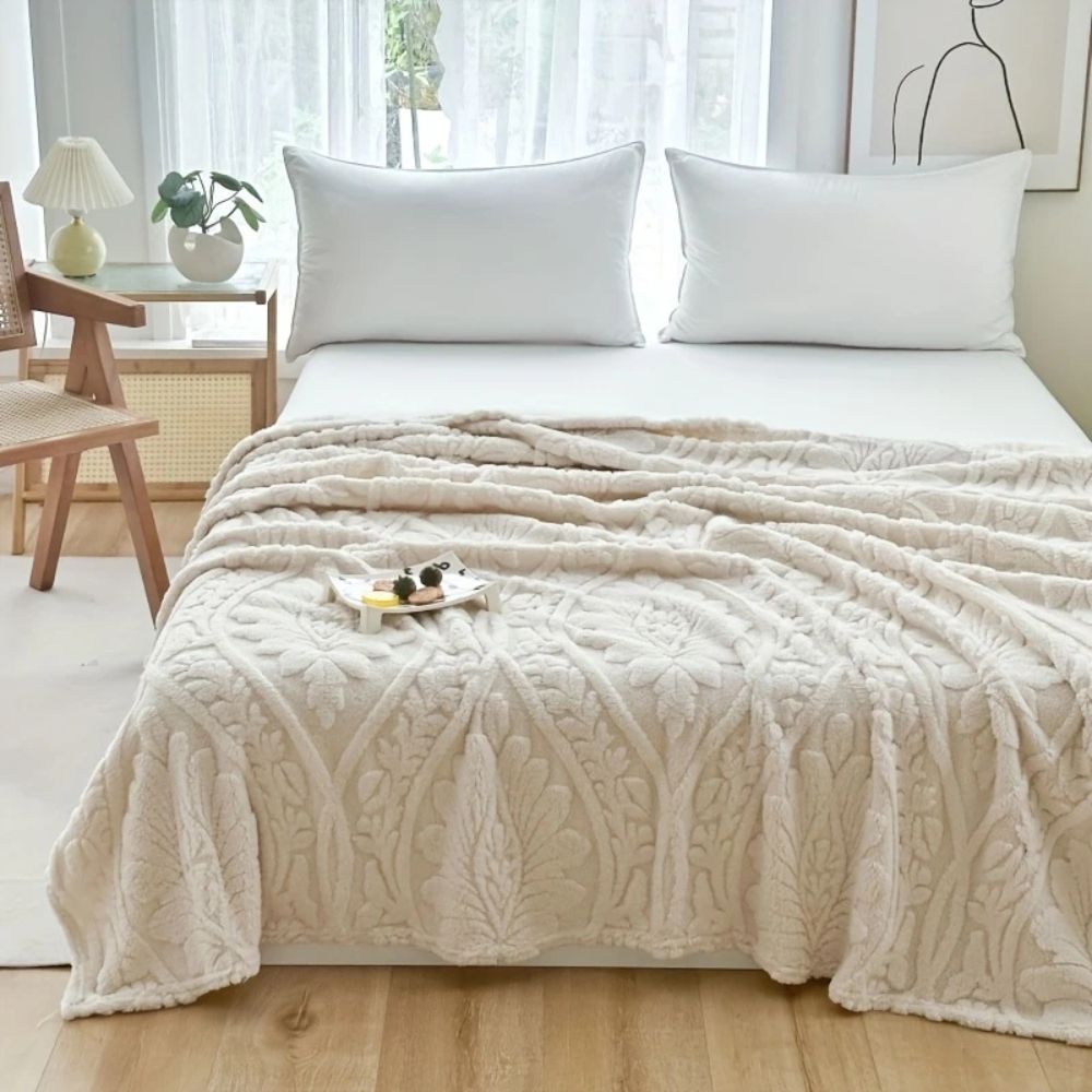Fleece Blanket with Paris Weave Jacquard