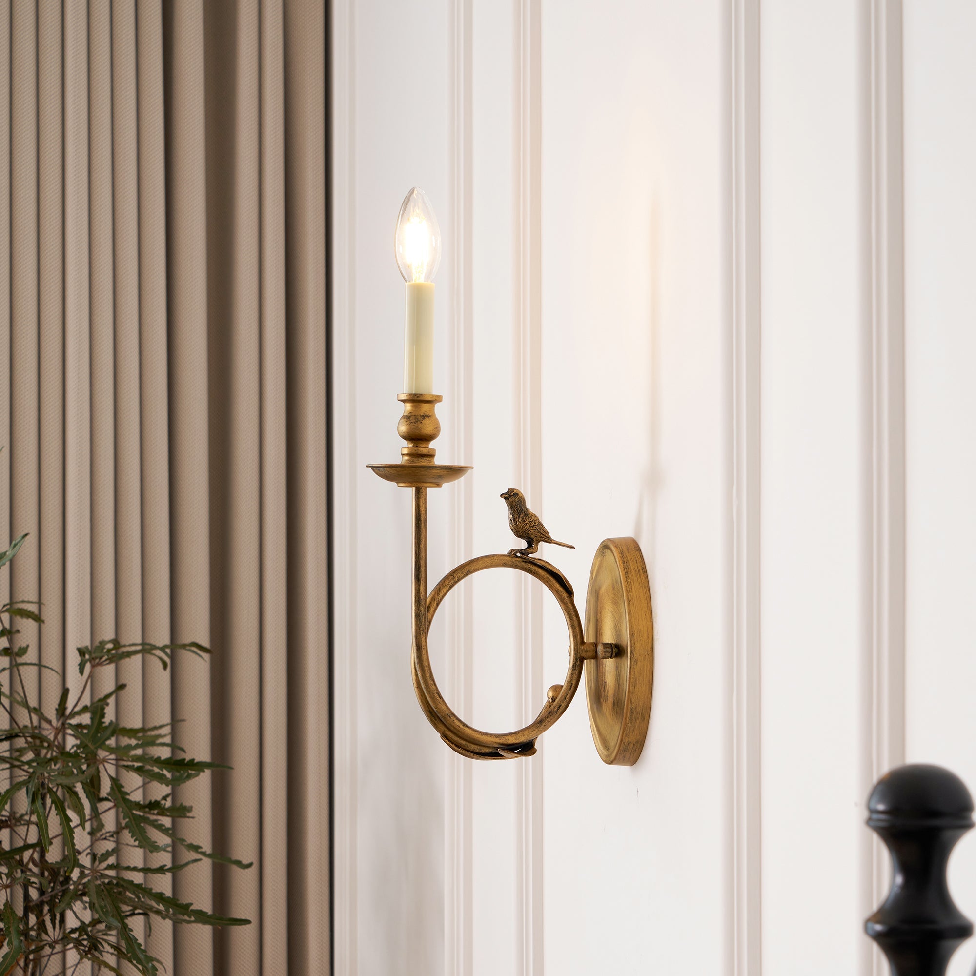 Vintage Style Perching Bird Wall Lamp – Stylish Indoor Light