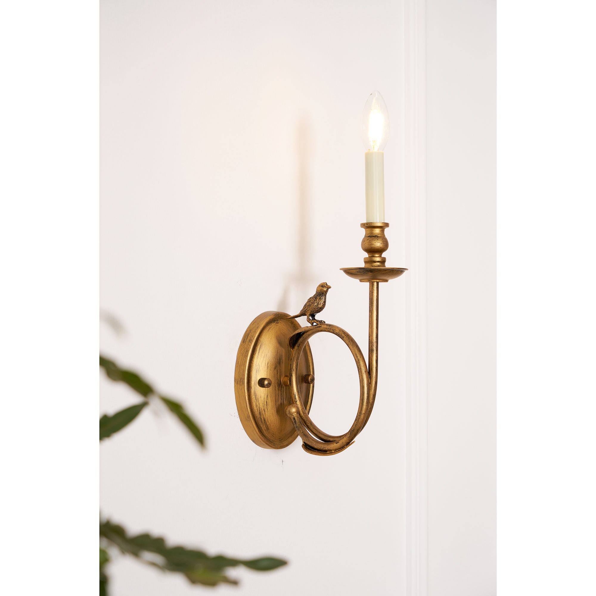Vintage Style Perching Bird Wall Lamp – Stylish Indoor Light
