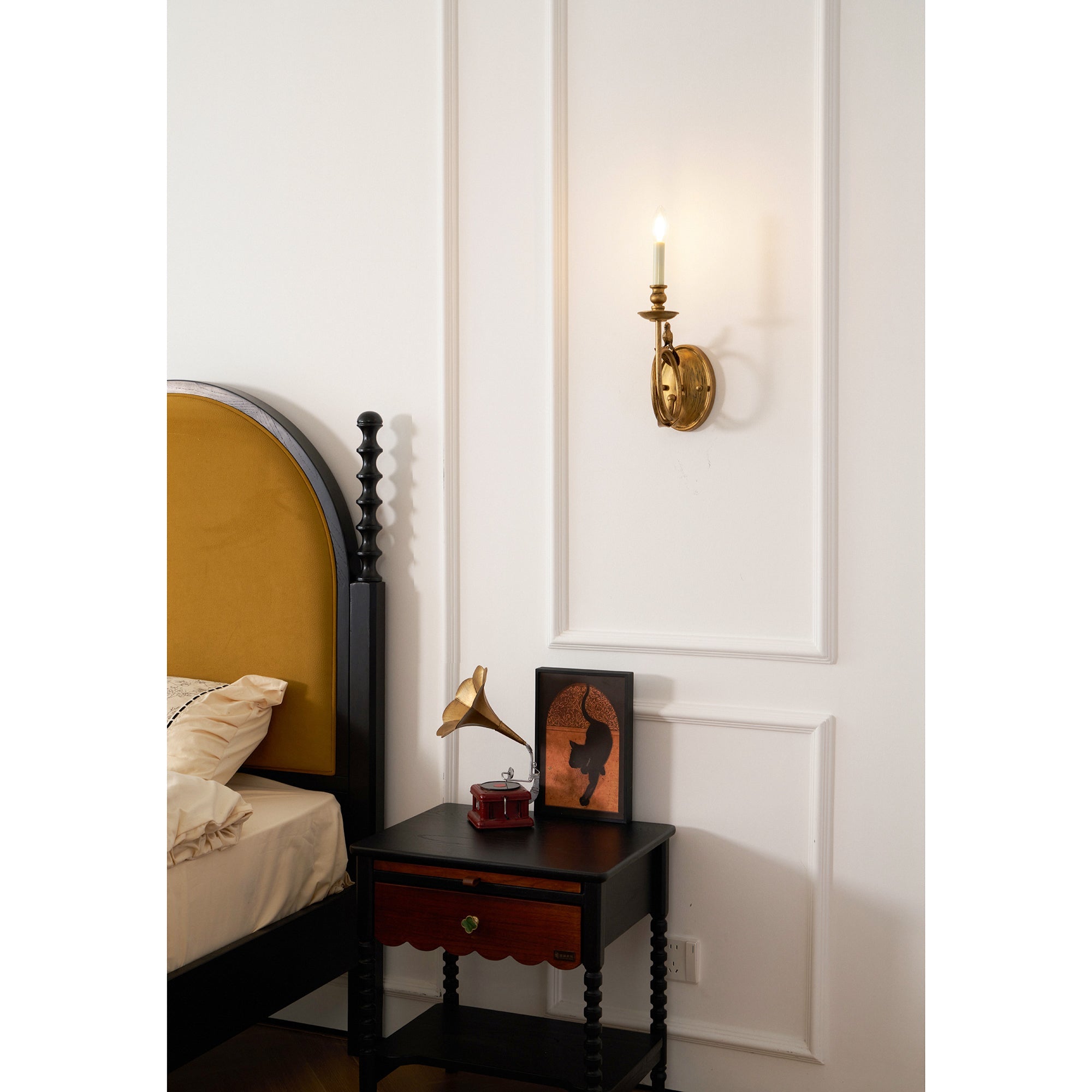 Vintage Style Perching Bird Wall Lamp – Stylish Indoor Light