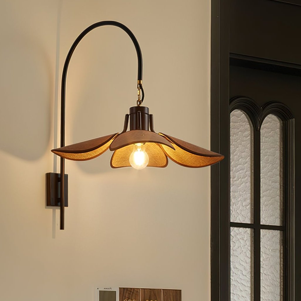 Minimal Petal-Shaped Wall Light | Wall Mounted Light