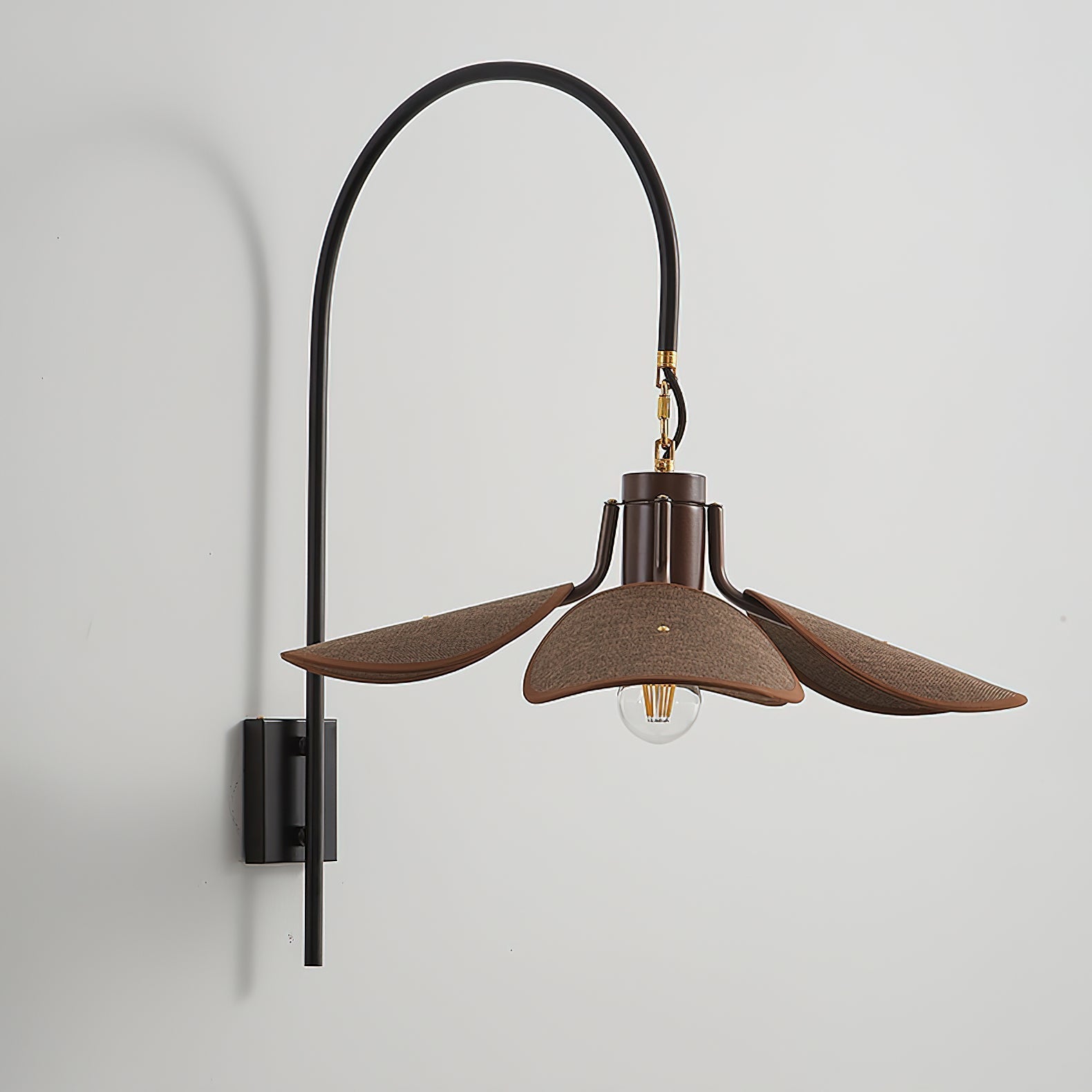Minimal Petal-Shaped Wall Light | Wall Mounted Light