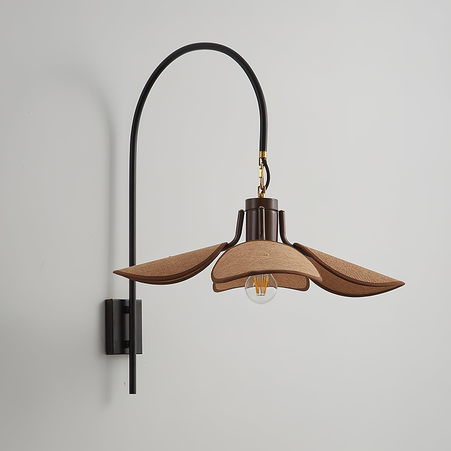 Minimal Petal-Shaped Wall Light | Wall Mounted Light