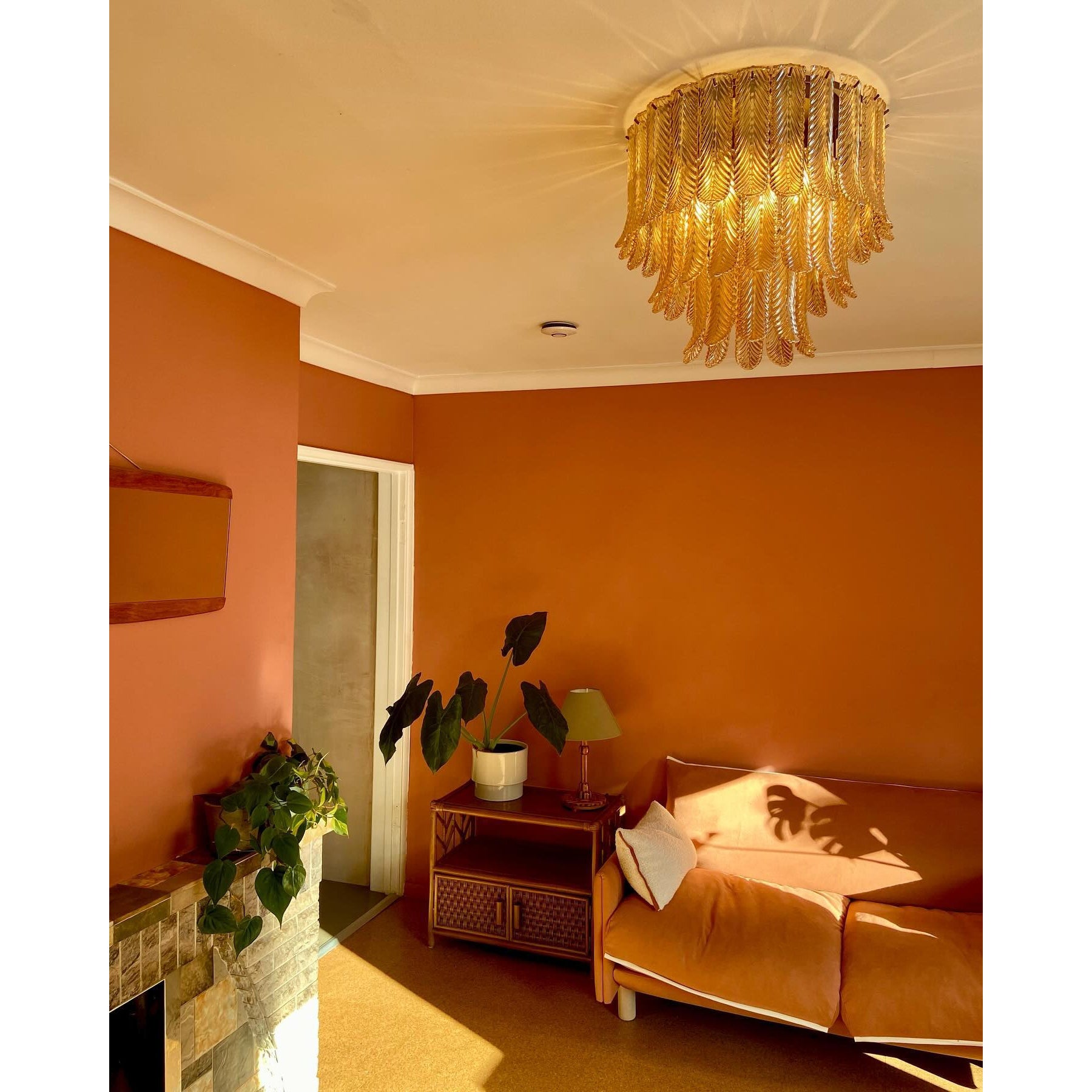 Feather-Inspired Glass Ceiling Light – Brass Plume Modern Fixture