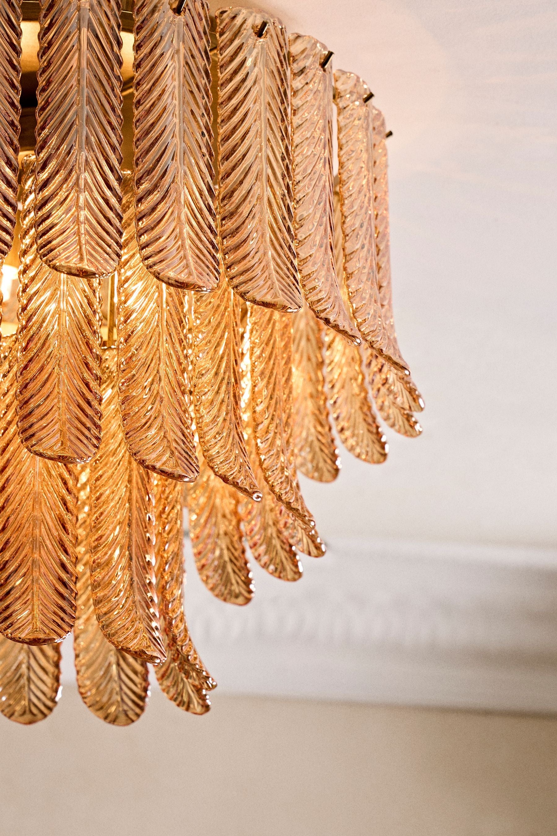 Feather-Inspired Glass Ceiling Light – Brass Plume Modern Fixture