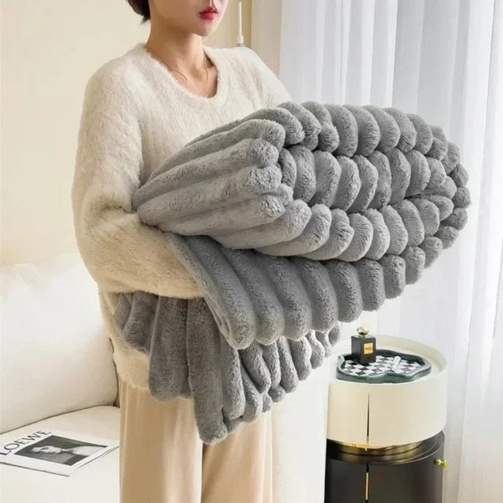 Luxury Plush Blanket – Warm Striped Pattern for Modern Homes - Atelier Dubois Paris
