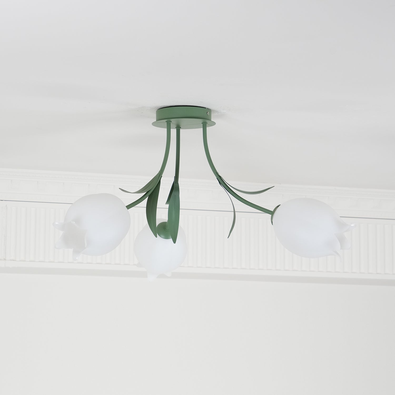 Floral Ceiling Lamp with Cream-White Lily Shades – Iron Frame