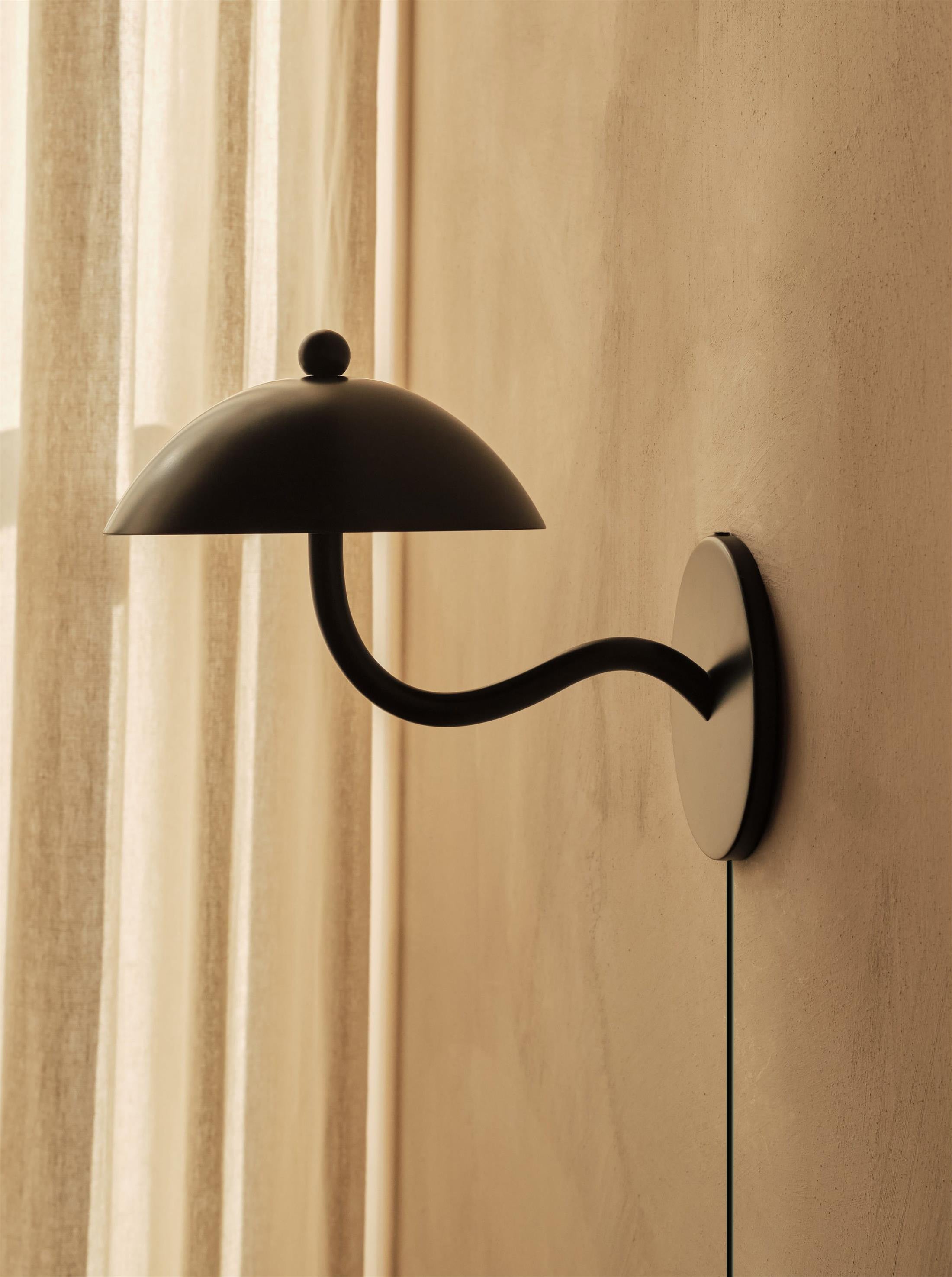 Ripple Wall Lamp – Modern Brass LED Sconce
