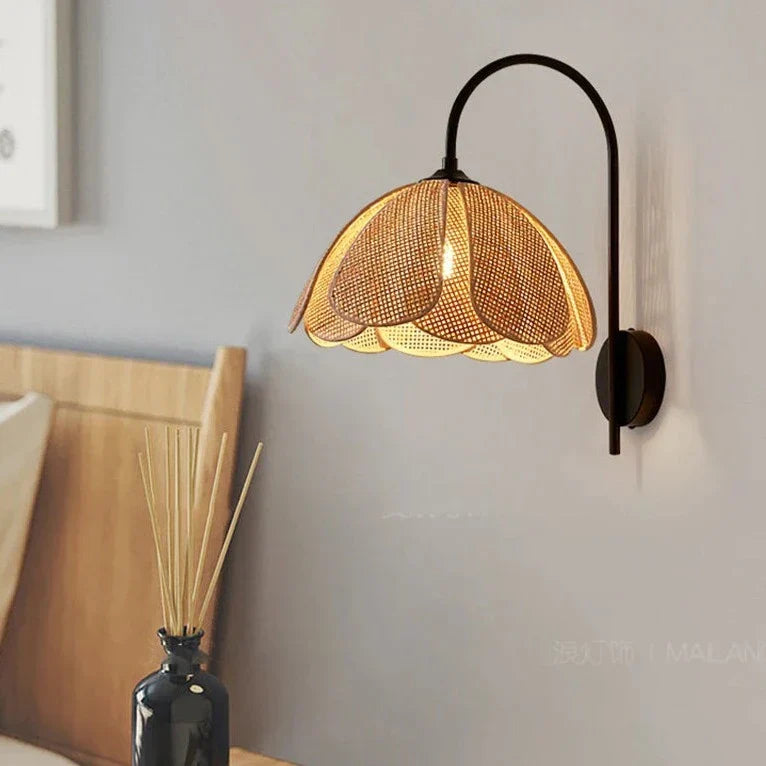 Rattan Flower Wall Lamp - Stylish Boho Design