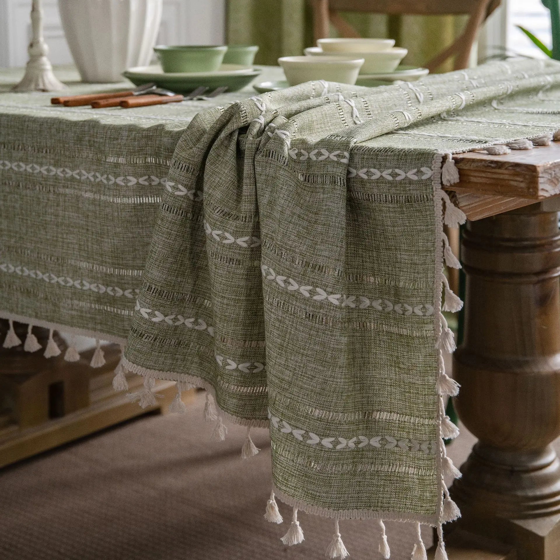 Timeless Cotton-Linen Tablecloth Featuring Tassels