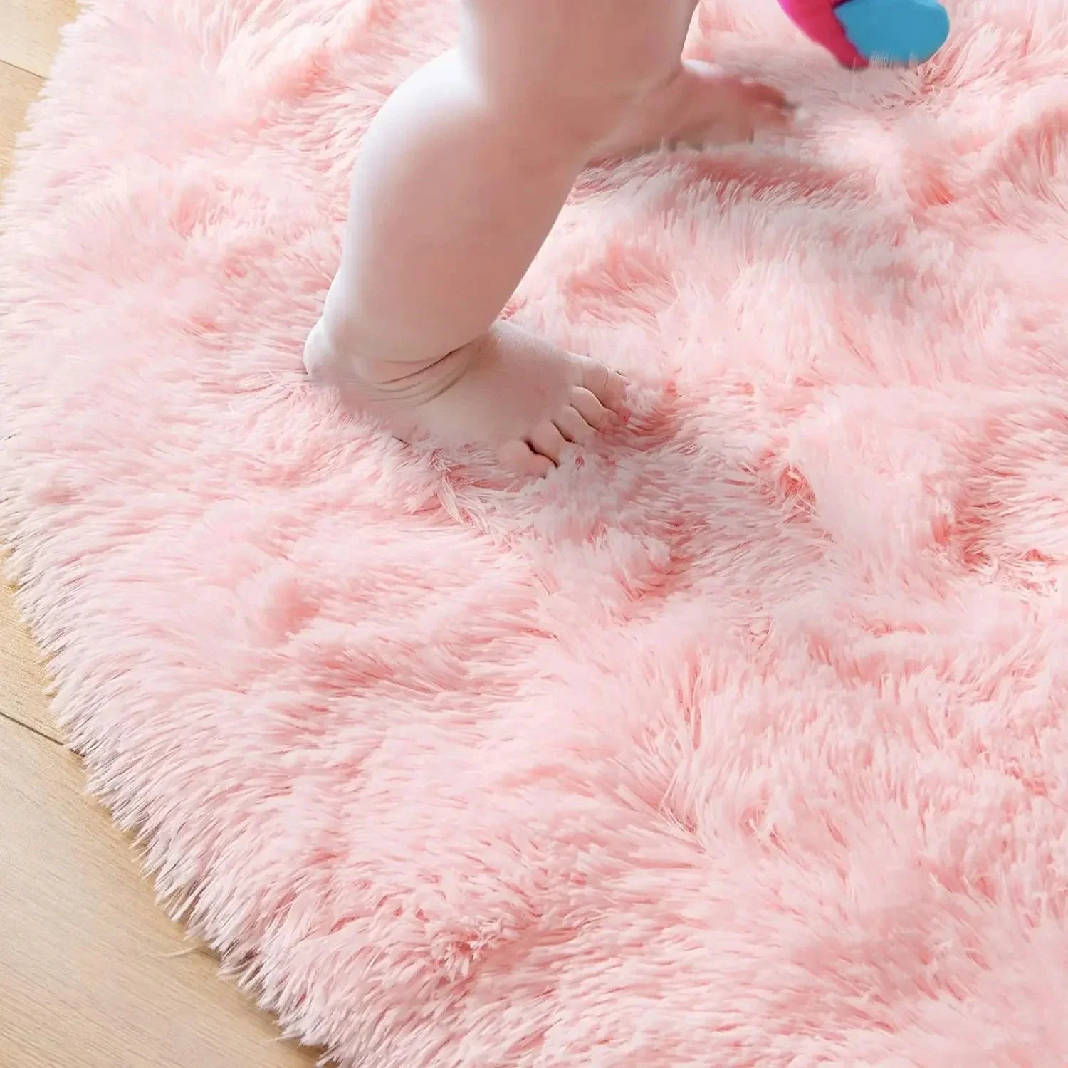 Shaggy Top and Dense Pile Round Floor Rug