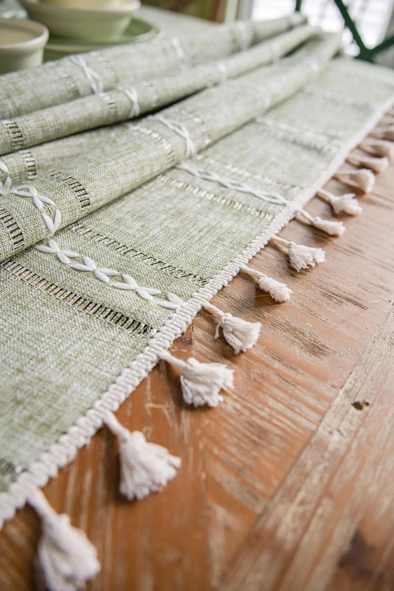 Timeless Cotton-Linen Tablecloth Featuring Tassels