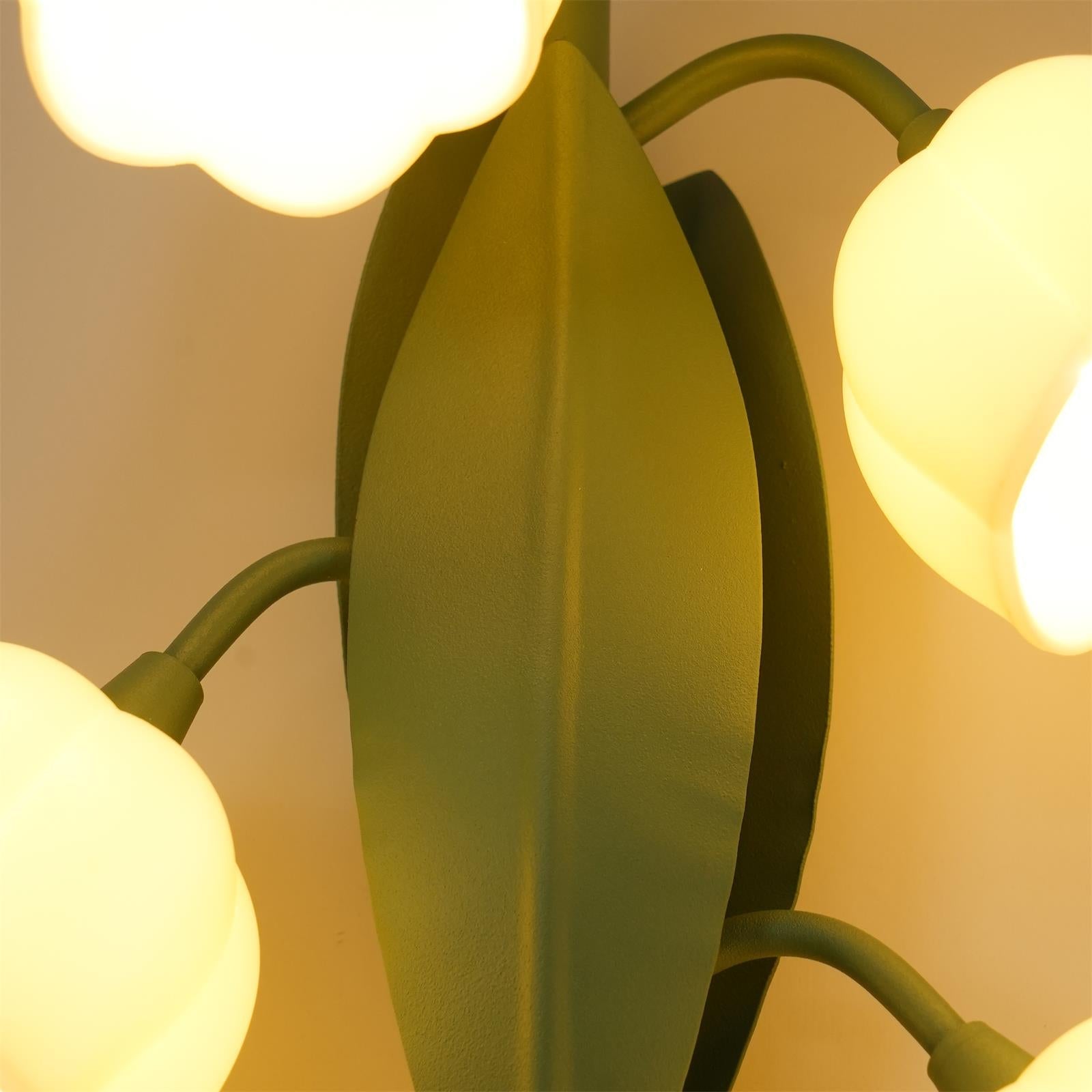 Modern Floral Wall Light – Botanical Design with Soft Natural Lighting