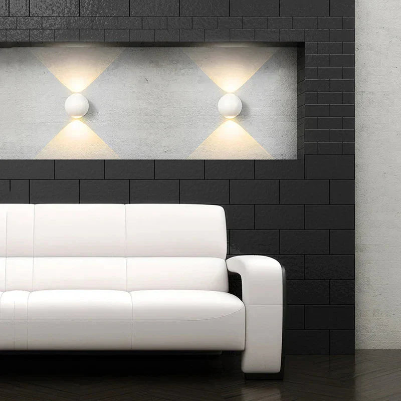 Aluminum Sphere-Shaped Wall Lamp