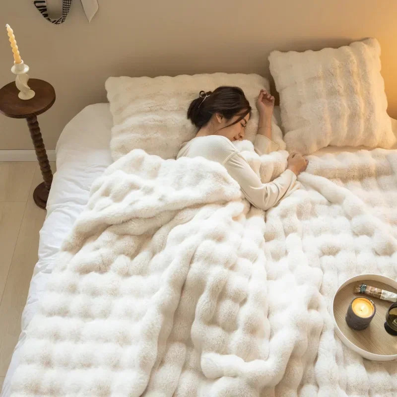 Luxurious Double-Sided Fleece Throw