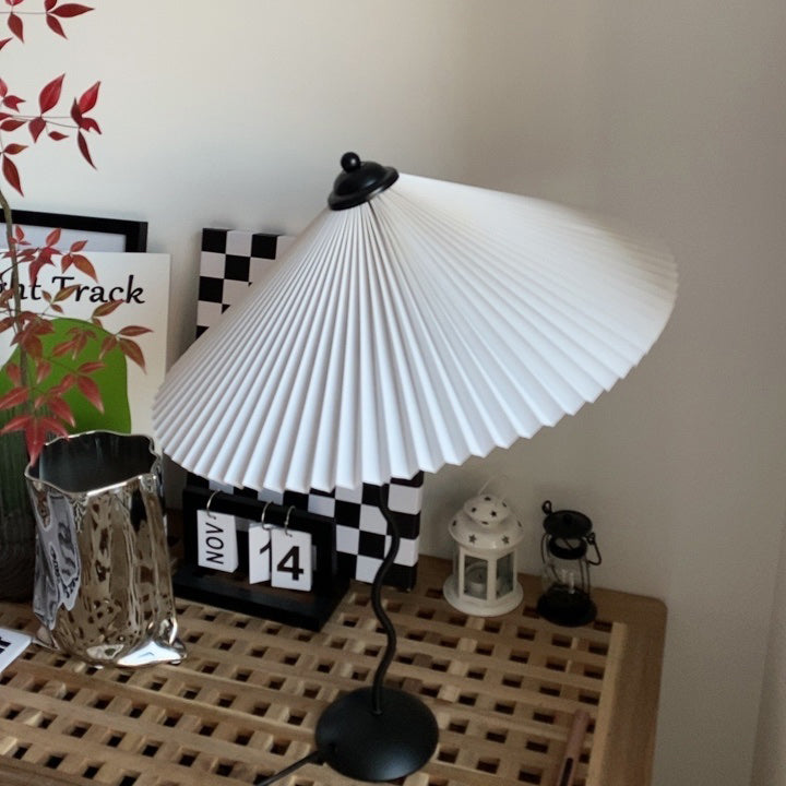 Pleated Umbrella Fabric Shade Lamp