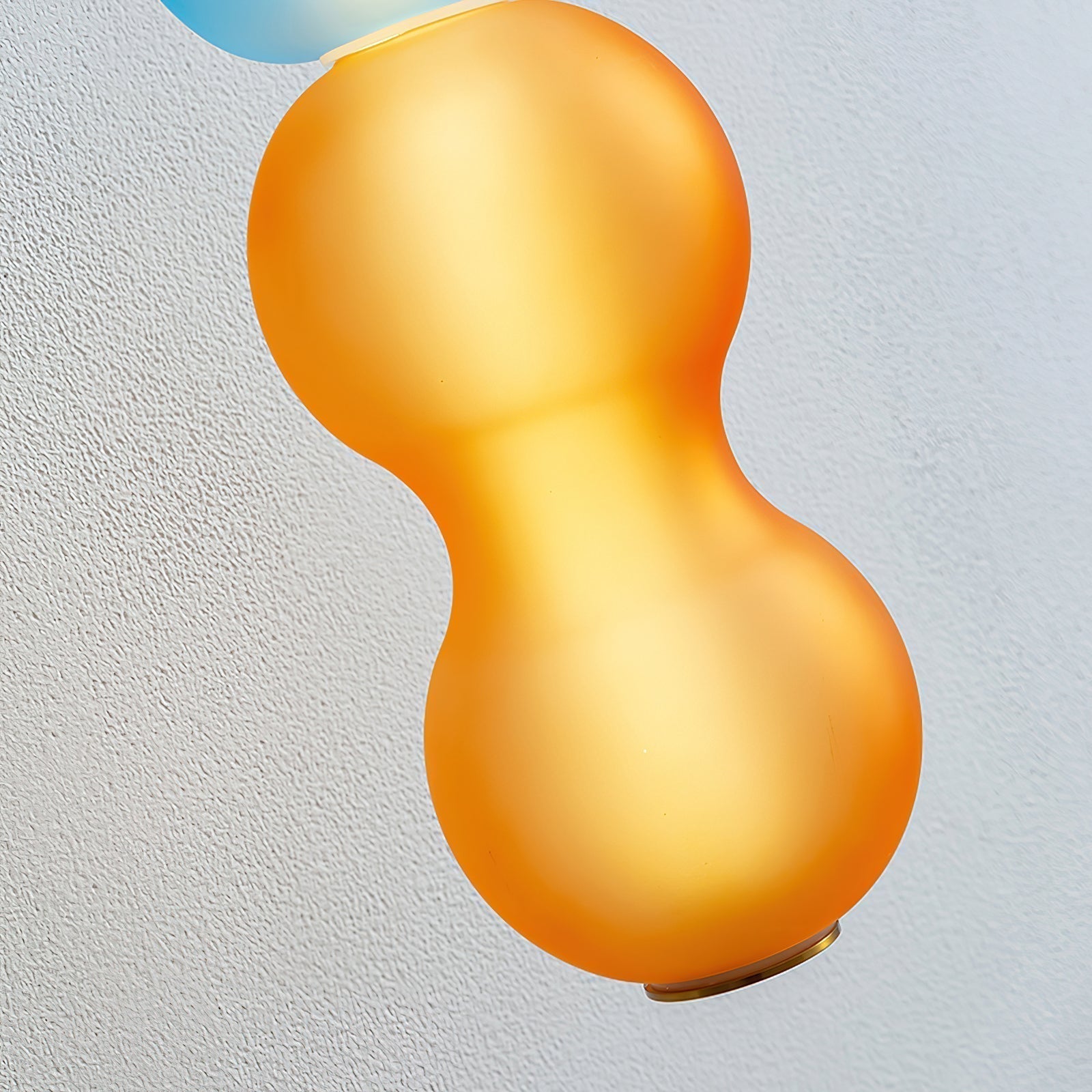 Sleek Wall Lamp with Surge Design – Minimal Fixture