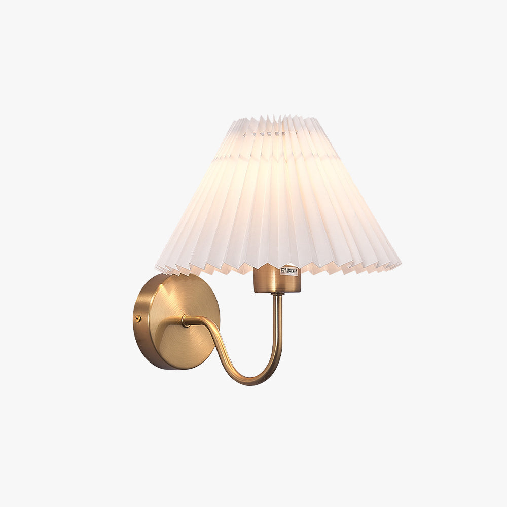 Modern Nordic Vintage-Style Wall Lamp – Brass and Black Indoor Fixture
